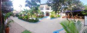 Tuna Nungwi Beach Bungalows
